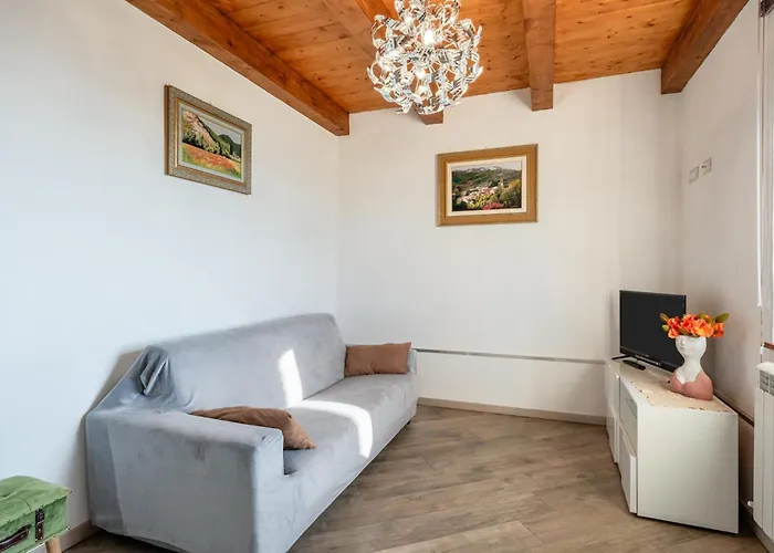 La Vecchia Scuola * Villa Collemandina